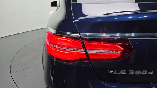 Mercedes-Benz GLE-Class W166 GLE350 d 4MATIC 2018 23