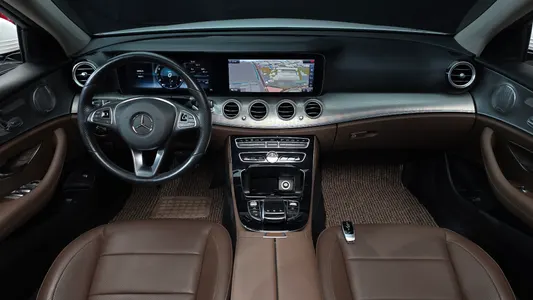 Mercedes-Benz E-Class W213 E300 AMG Line 2017 7