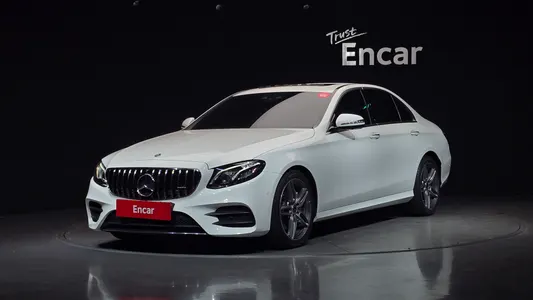 Mercedes-Benz E-Class W213 E300 AMG Line 2017