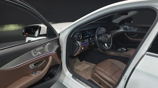 Mercedes-Benz E-Class W213 E300 AMG Line 2017 10