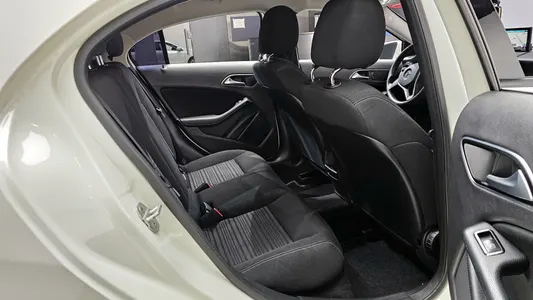 Mercedes-Benz A-Class W176 A200 CDI 2014 11
