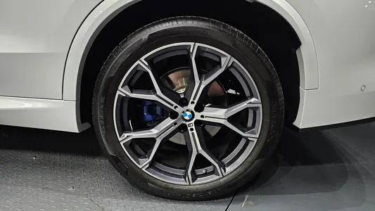 BMW X5 (G05) xDrive 40i M 2025 21