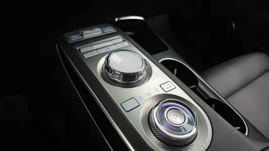 Genesis GV70 2.5T AWD 2022 9