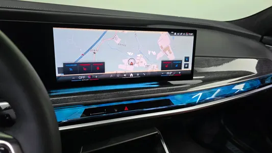 BMW i7 (G70) xDrive 60 M 2023 14