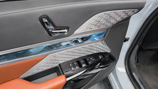BMW i7 (G70) xDrive 60 M 2023 27
