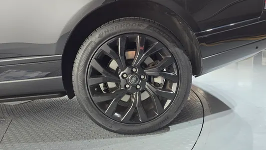 Land Rover 4 4.4 SDV8 AB 2018 21