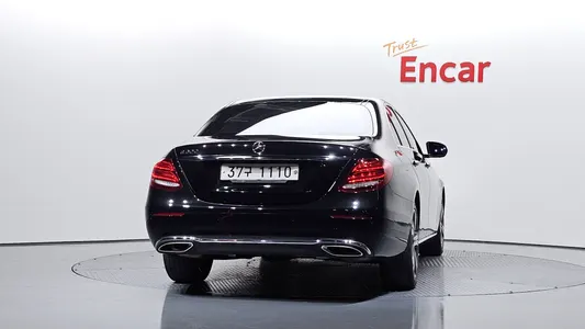 Mercedes-Benz E-Class W213 E300 2017 4