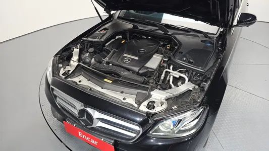 Mercedes-Benz E-Class W213 E300 2017 6