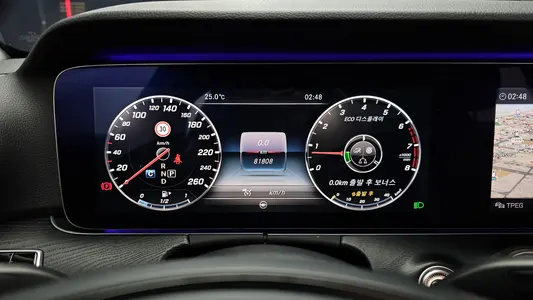 Mercedes-Benz E-Class W213 E300 2017 8
