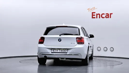 BMW 1 Series (F20) 118d 5 2015 4