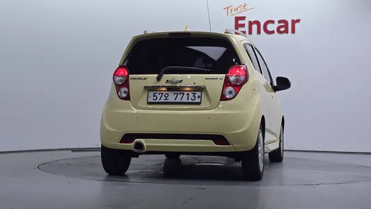 Chevrolet Spark LT 2013 4