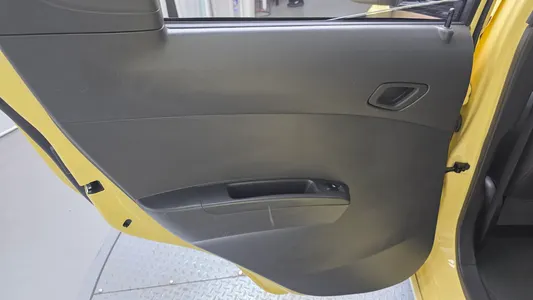 Chevrolet Spark LT 2013 25