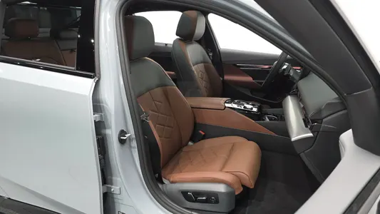 BMW 5 Series (G60) 530i xDrive M 2025 26
