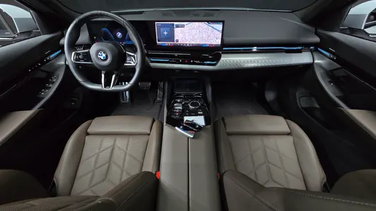 BMW 5 Series (G60) 520i M 2024 7