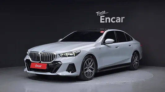 BMW 5 Series (G60) 520i M 2024
