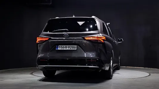 Toyota 4 2.5 AWD 2023 4