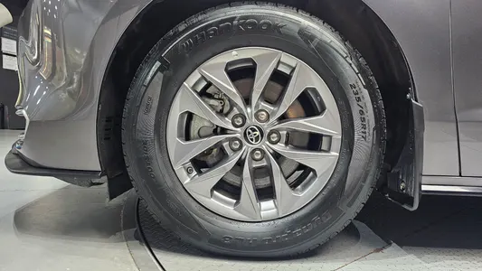 Toyota 4 2.5 AWD 2023 5