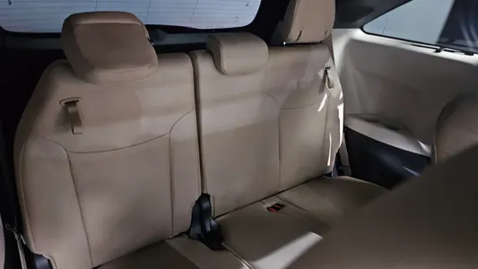 Toyota 4 2.5 AWD 2023 11