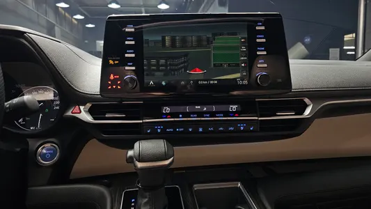 Toyota 4 2.5 AWD 2023 14