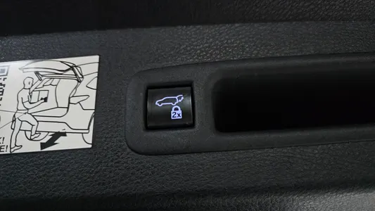 Toyota 4 2.5 AWD 2023 18