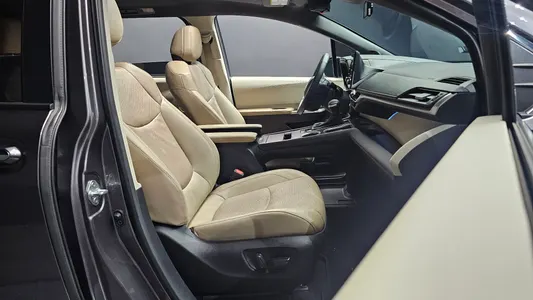 Toyota 4 2.5 AWD 2023 26