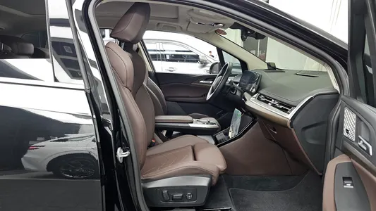 BMW 2 Series Tourer (U06) 218d 2025 11