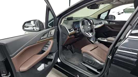 BMW 2 Series Tourer (U06) 218d 2025 10