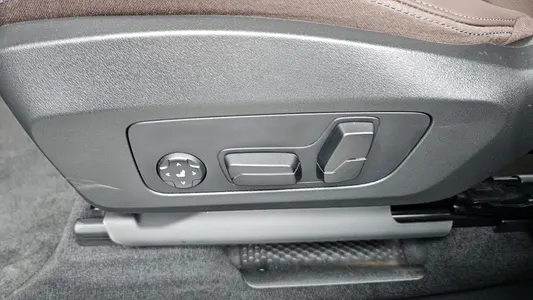 BMW 2 Series Tourer (U06) 218d 2025 31