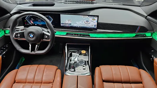 BMW 7 Series (G70) 740i xDrive M 2025 7