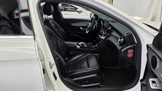 Mercedes-Benz C-Class W205 C220 d 2015 11