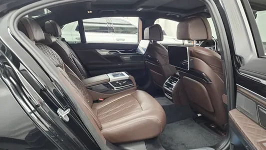 BMW 7 Series (G11) 745Le i M 2020 11