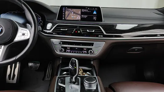 BMW 7 Series (G11) 745Le i M 2020 13