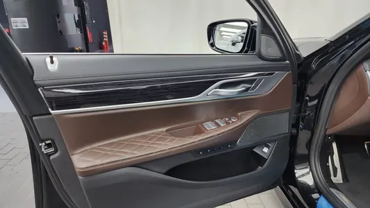 BMW 7 Series (G11) 745Le i M 2020 24