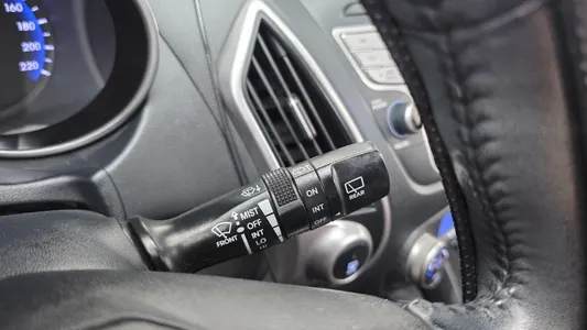 Hyundai ix 2WD LX20 2009 16
