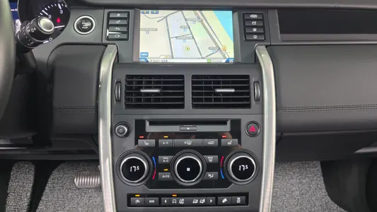 Land Rover 디스커버리 스포츠 2.0 TD4 SE 2015 14