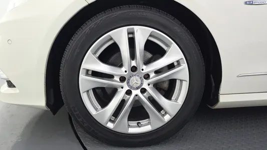 Mercedes-Benz E-Class W212 E220 CDI 2012 5