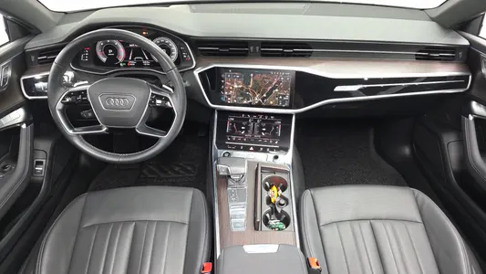 Audi A7 (4K) 45 TDI 2022 7