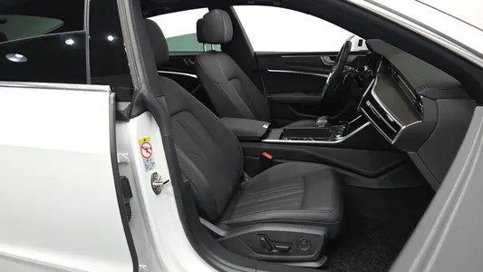 Audi A7 (4K) 45 TDI 2022 12