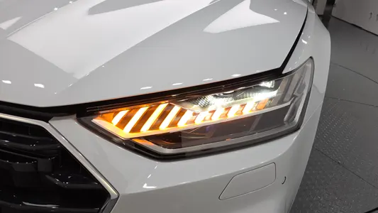 Audi A7 (4K) 45 TDI 2022 22