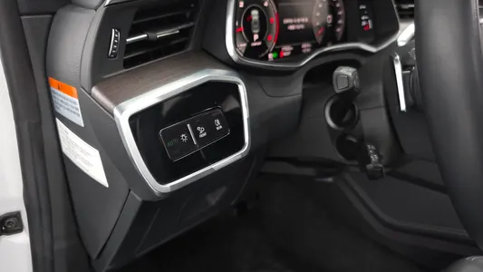 Audi A7 (4K) 45 TDI 2022 29