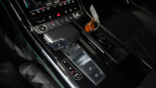 Audi A8 (D5) 50 TDI LWB 2021 9