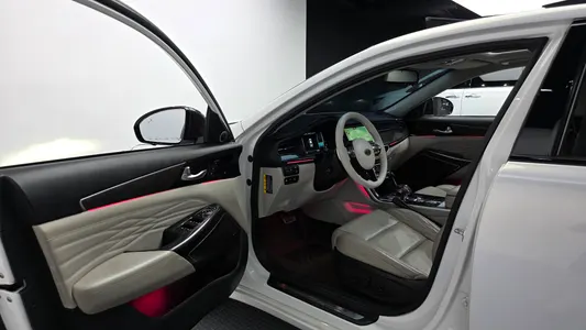 Kia K7 2019 10