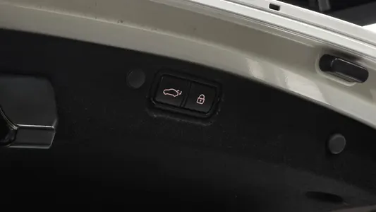 Kia K7 2019 24