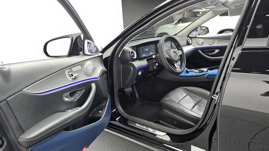 Mercedes-Benz E-Class W213 E300 2017 10