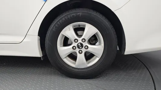 Kia K5 LPI 2013 21