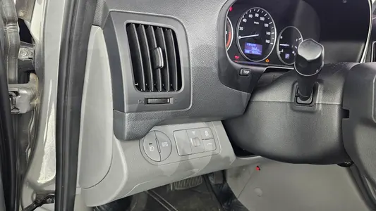 Hyundai Grand Starex 2015 28