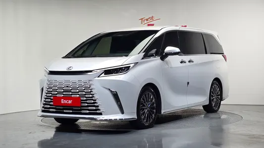 Lexus LM 2 500h 2024