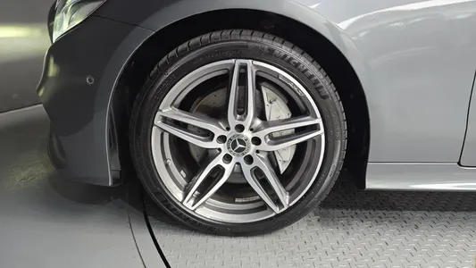 Mercedes-Benz E-Class W213 E220d 2017 5