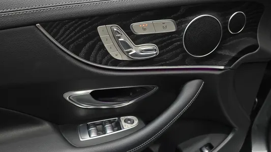 Mercedes-Benz E-Class W213 E220d 2017 13