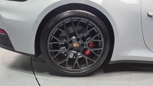 Porsche 911 (992) 4 GTS 2025 4